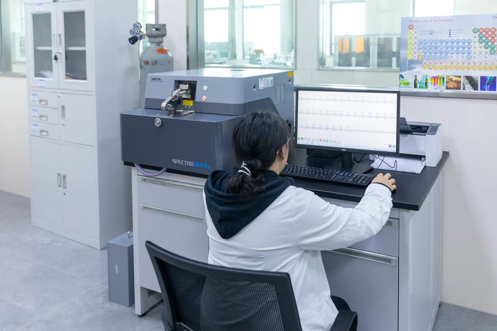 Laboratory workstation in a Unibono facility
